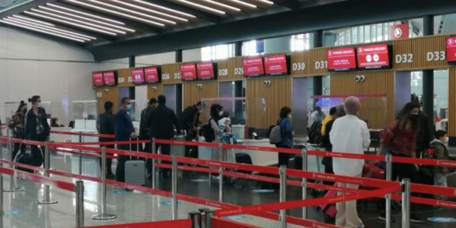 Tam kapanma �ncesi �stanbul'dan ka��� ba�lad�