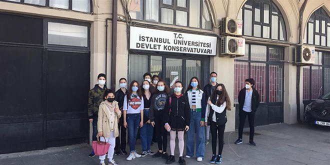 Kad�k�y'deki tarihi konservatuvarda yer belirsizli�i s�r�yor