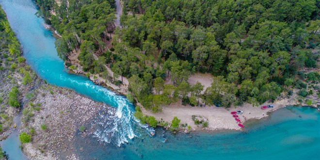 Do�a harikas� kanyonlar turist bekliyor