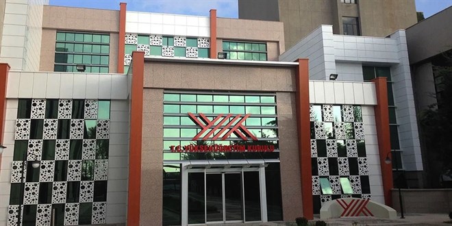 YÖK'ten, yüz yüze sınavları erteleyin yazısı