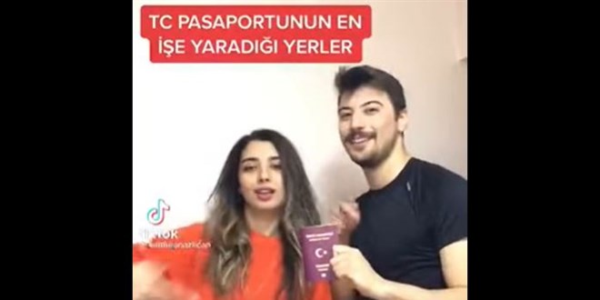 Türk pasaportunu aşağılayan 2 kişi serbest bırakıldı