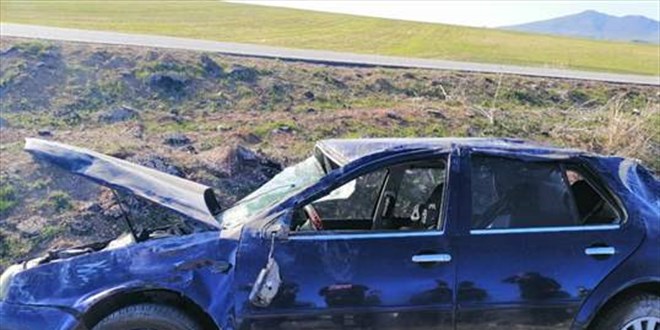 Anne ile k�zlar�n� kaza ay�rd�