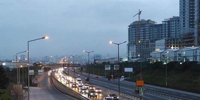 İstanbul'da, 'tam kapanma' öncesi yoğunluğu devam ediyor