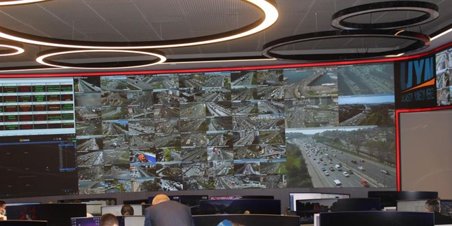 İstanbul'un 'tam kapanma' trafiği bu merkezden izleniyor
