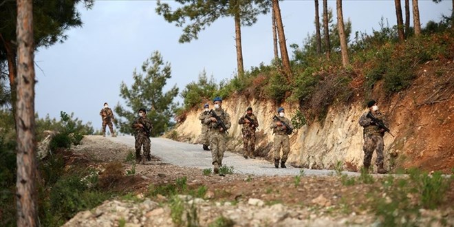 'Amanos kartalları' elleri tetikte vatan nöbeti tutuyor