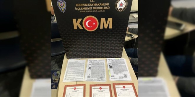 Sahte tapuyla villa satmaya çalışan 5 şüpheli yakalandı