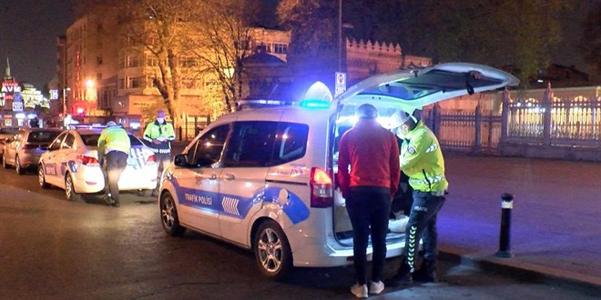 Kapanmanın ilk gecesinde 'izin belgesi' cezası