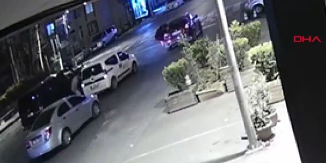 Yol verme kavgasında veterineri hastanelik ettiler