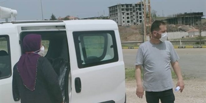Pozitif ve temaslı eşi yol uygulamasında yakalandı