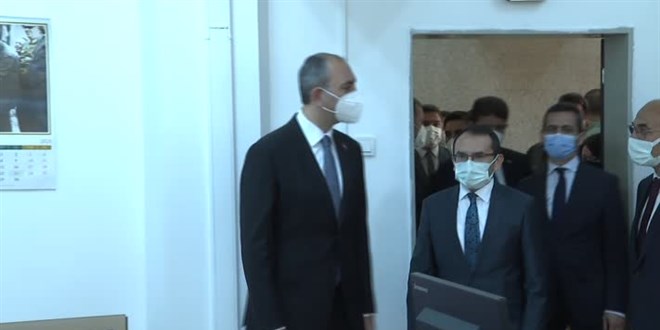 Bakan Gül, Ankara Adliyesinde salgın tedbirlerini inceledi