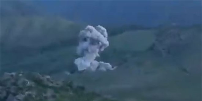 Terörist mevzileri Türk Hava Kuvvetlerince imha ediliyor