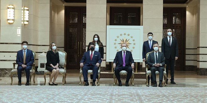 Büyükelçilerden Cumhurbaşkanı Erdoğan'a güven mektubu