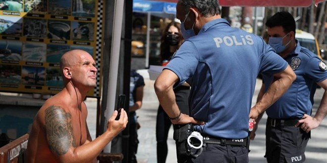 Kadn polise ahlaksz teklifte bulunan ngiliz turist serbest