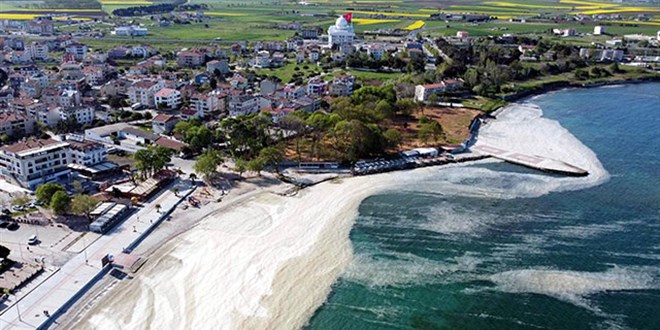 Deniz salyaları Tekirdağ sahillerini yeniden kapladı