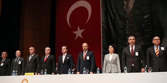 Galatasaray'da istifa yağmuru