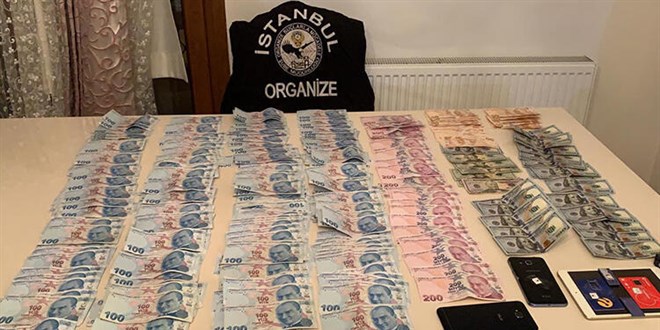 Gaybubet'teki FETÖ'cülere maaş dağıtıyordu, çıplak ayakla kaçarken yakalandı