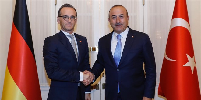 Çavuşoğlu:Turistin görebileceği herkesi Mayıs sonuna kadar aşılayacağız