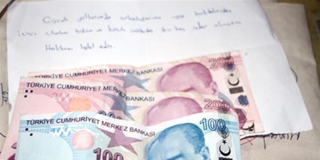 Bakkala zarf içinde 500 lira bıraktı: 'Çocukken izinsiz aldığım ürünlerin ücreti, hakkınızı helal edin'