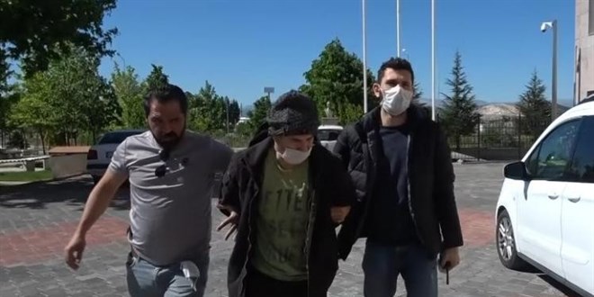 Anne ve babasını öldüren şahıs: Bıçağı aldım sonrasını hatırlamıyorum