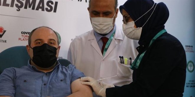 Bakan Varank VLP aşının ilk dozundan 20 gün sonra ikinci dozunu yaptırdı