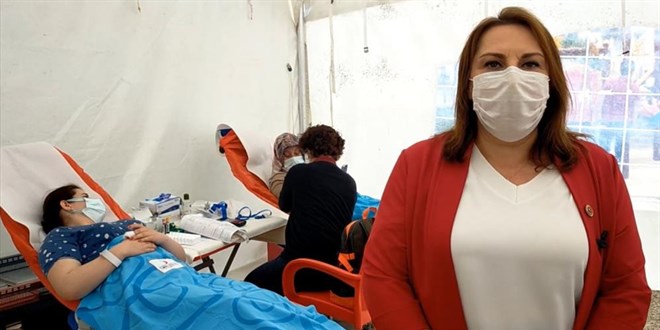 'Kan stokları kritik seviyede' denildi, kadınlar bu kez kan bağışı günü düzenledi