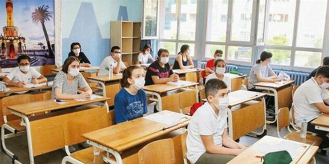 Okul vakayı artırmaz: Çocuklar daha az bulaştırıyor