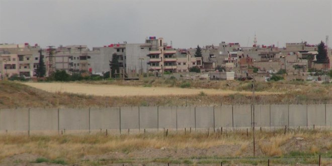 Suriye sınırı 'güvenlik duvarı' ile örüldü