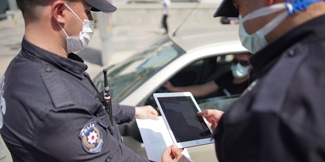 Sağlık çalışanı seyahat izni belgesi ile dolandırıldı