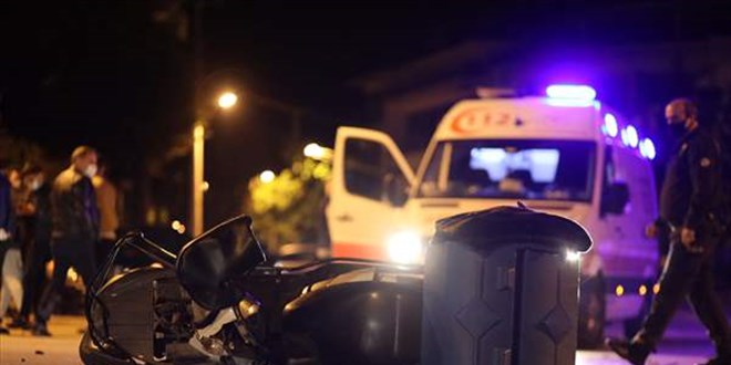 Bolu'da, otomobille arpan motosikletli kurye hayatn kaybetti
