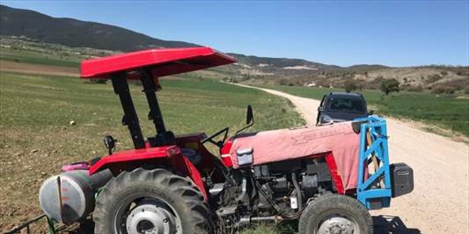 Sivas'ta traktörün altında kalan kişi yaşamını yitirdi
