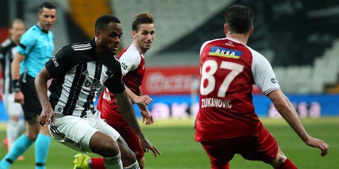 Beşiktaş, şampiyonluğu tehlikeye attı