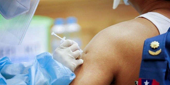 CDC, BioNTech-Pfizer aşısının 12-15 yaş grubunda kullanımını tavsiye etti