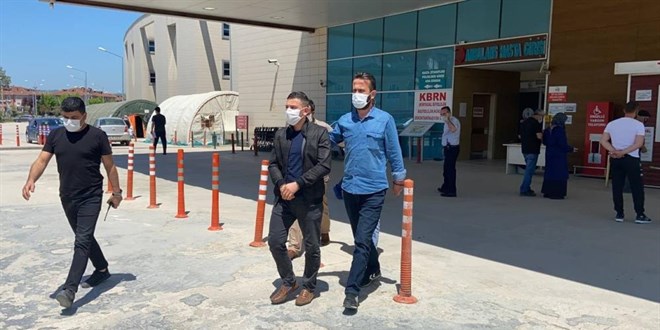 Kısıtlamaya uymayıp, uyaran polise saldıran 3 kişi adliyede