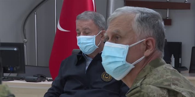 Akar ve TSK komuta kademesi son iftarı hudut kartallarıyla yaptı