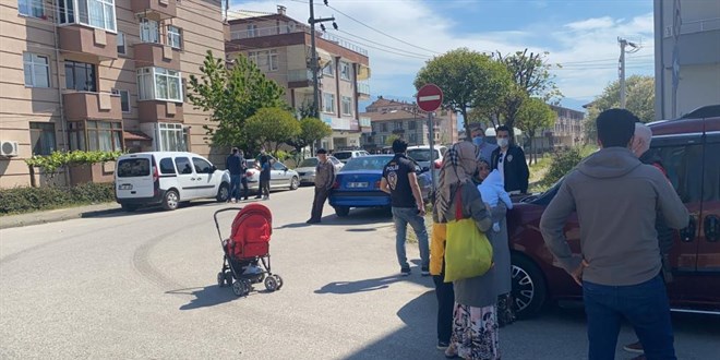 Bebek arabası ile hırsızlık yaptılar
