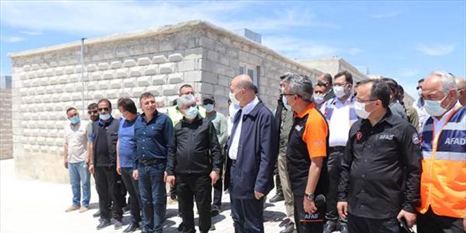 Bakan Soylu: 1 yılda İdlib'de 35 bin ev nihayete erdirilmiştir