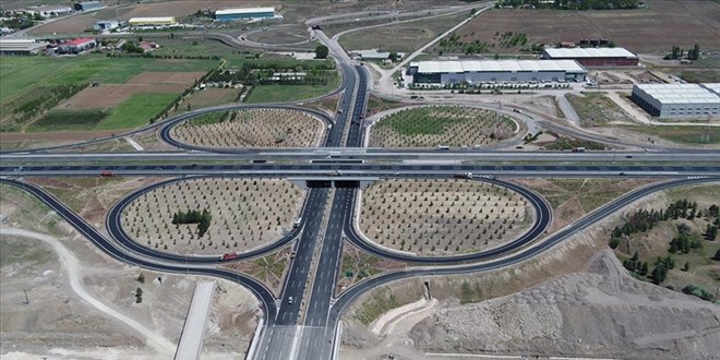 Ankara'daki yeni kavşak ve bağlantı yolları yarın açılıyor