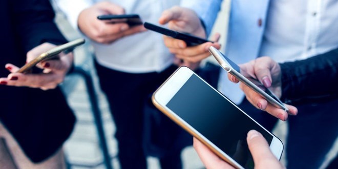 Her kaçak 10 telefonun 8'i internetten satılıyor