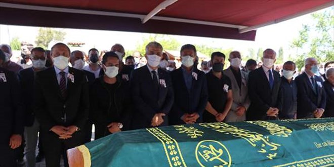 Koronadan hayatını kaybeden belediye başkanı son yolculuğuna uğurlandı