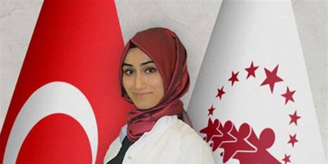 Arkadaşlık teklifini reddeden öğretmeni öldürdü