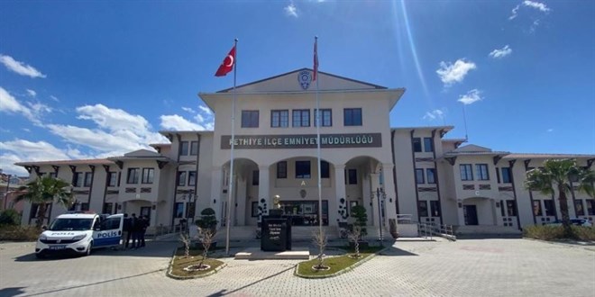 Yurt dışına kaçmak isteyen 8 FETÖ şüphelisi yakalandı