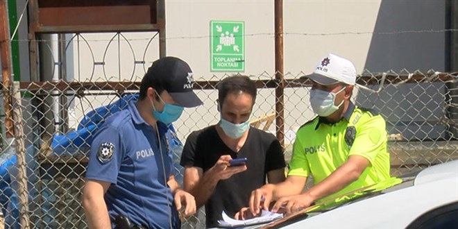 Tutanak tutan polisleri görüntüleyince gözaltına alındı