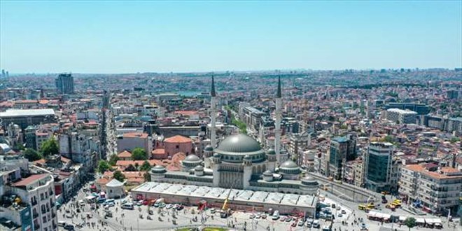 Taksim'e yapılan cami yarın açılıyor