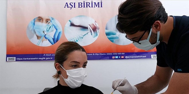 Son 24 saatte 140 bin doz aşı uygulandı