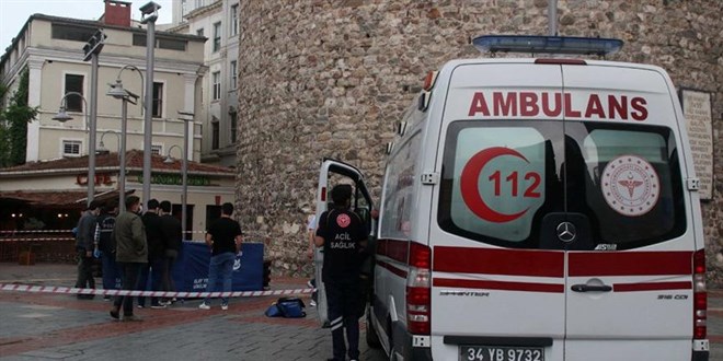 Galata Kulesi'nden düşen 20 yaşındaki kadın hayatını kaybetti
