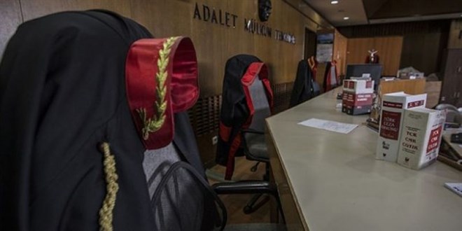 Kars'taki 'FETÖ ana davası'nın 16 sanığı yeniden hakim karşısında