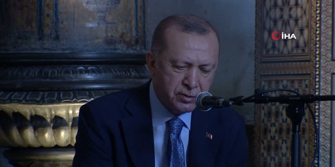 Cumhurbaşkanı Erdoğan Ayasofya Camii'nde Kur'an okudu