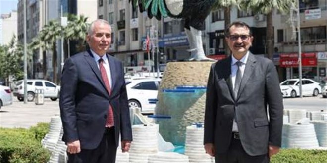 Enerji ve Tabii Kaynaklar Bakanı Dönmez, Denizli'de ziyaretlerde bulundu