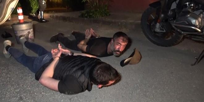 Kovalamaca sonucu yakalanan sürücü: Dişim düştü, dişimi bulun!