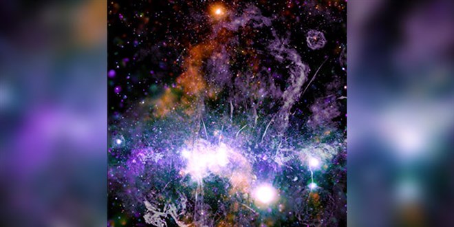 NASA, Samanyolu'nun merkezinin mozaik görselini yayınladı